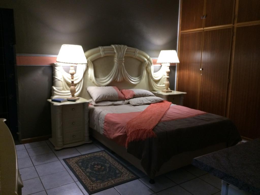 Onze Rust Guest House Gobabis Экстерьер фото