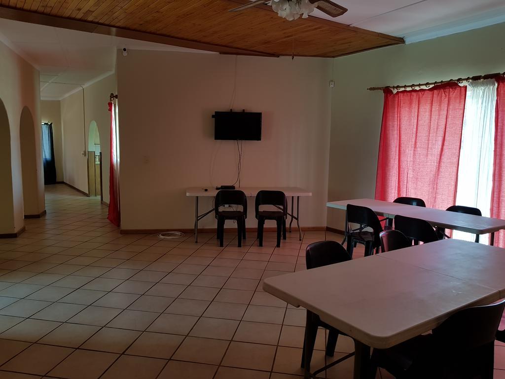 Onze Rust Guest House Gobabis Экстерьер фото